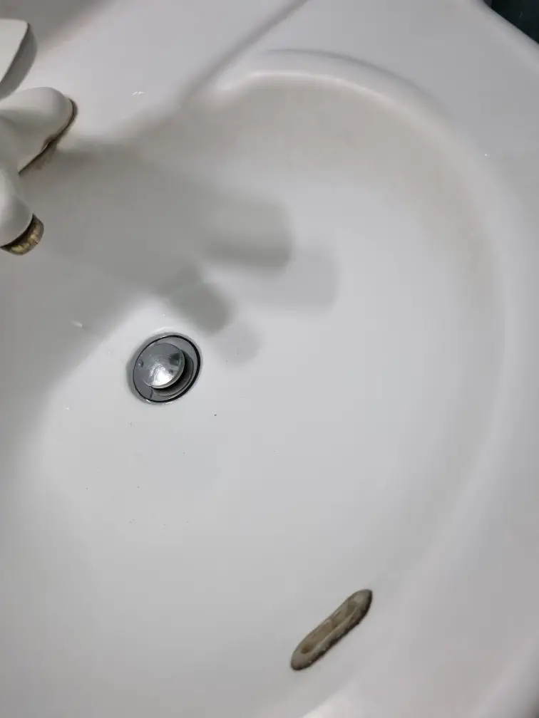 세면대 팝업 배수구 교체 - 막힘과 악취 해결하기